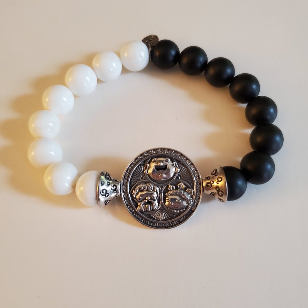 OHM Beads "Oneness" Stretch Bracelet - Onyx and Mother of Pearl
